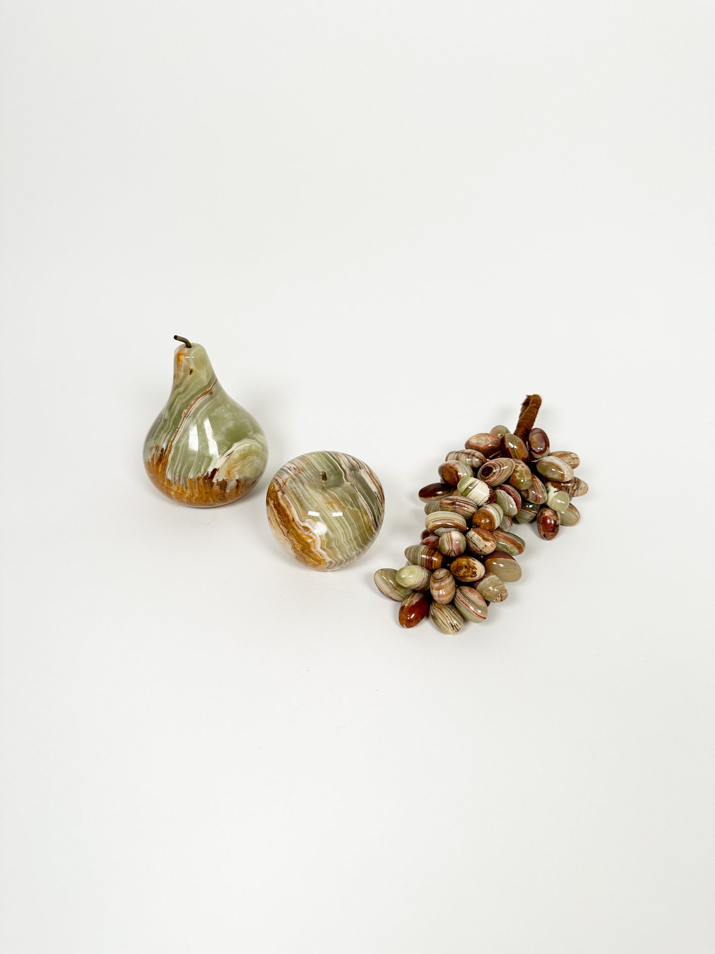 Onyx Pedestal & Fruit Set