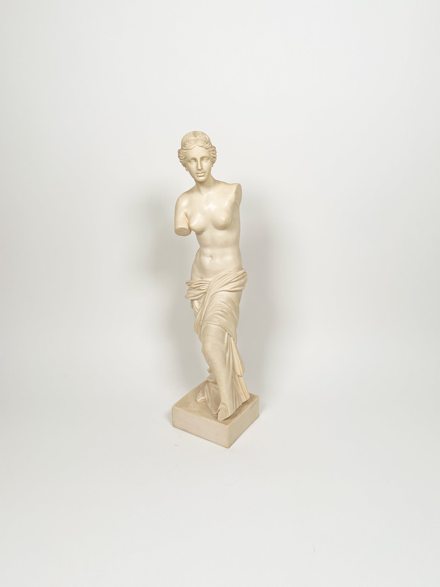 Large Vintage Venus de Milo Sculpture