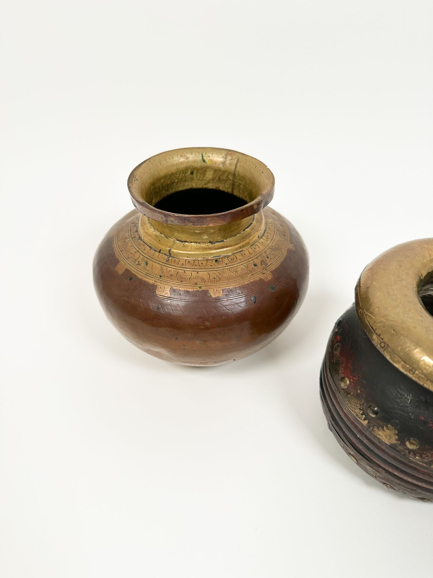 Small Aged Vase Set